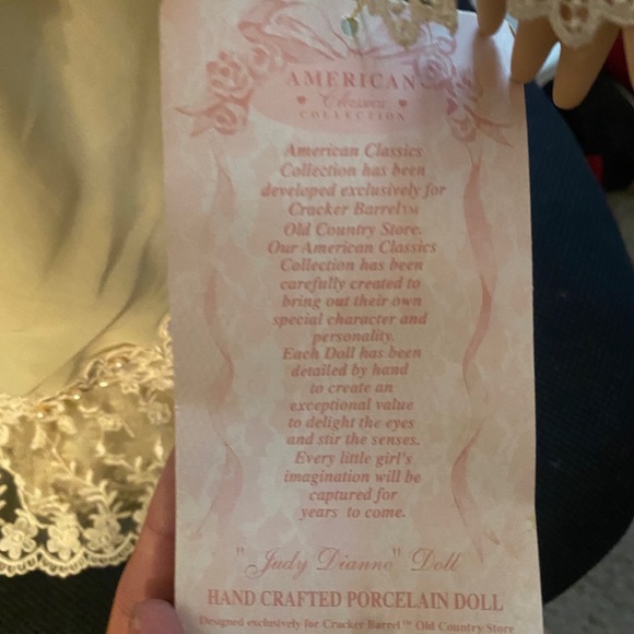 Exquisite Porcelain 27" American Classics Handcrafted Judy Dianna Victorian Doll - Picture 3 of 8